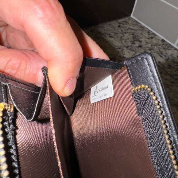 L’ALPINA Leopard and Tiger Print Wallet - Picture 7 of 10